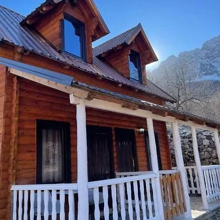 Thethi Paradise & Restaurant Alojamento de Turismo Rural Theth