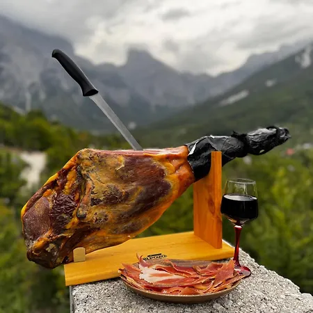 Thethi Paradise & Restaurant