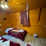 Thethi Paradise & Restaurant Agroturismo *
