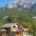 Thethi Paradise & Restaurant *