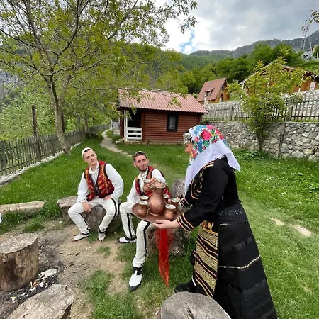 农家乐 Thethi Paradise & Restaurant