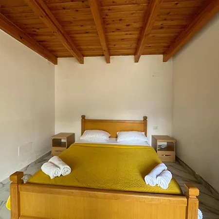 Farm stay Thethi Paradise & Restaurant *