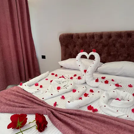 Thethi Paradise & Restaurant مزرعة للإقامة *