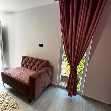 Thethi Paradise & Restaurant مزرعة للإقامة ثيث