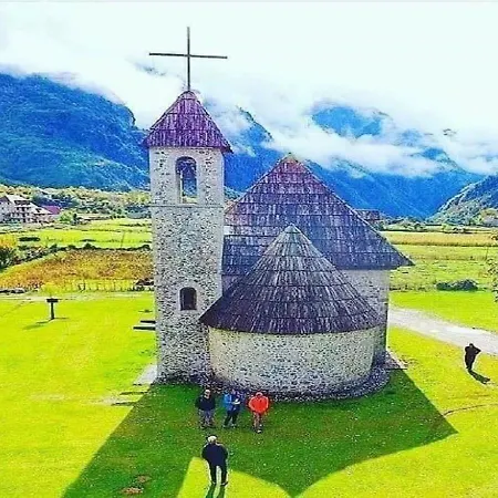 Thethi Paradise & Restaurant ثيث