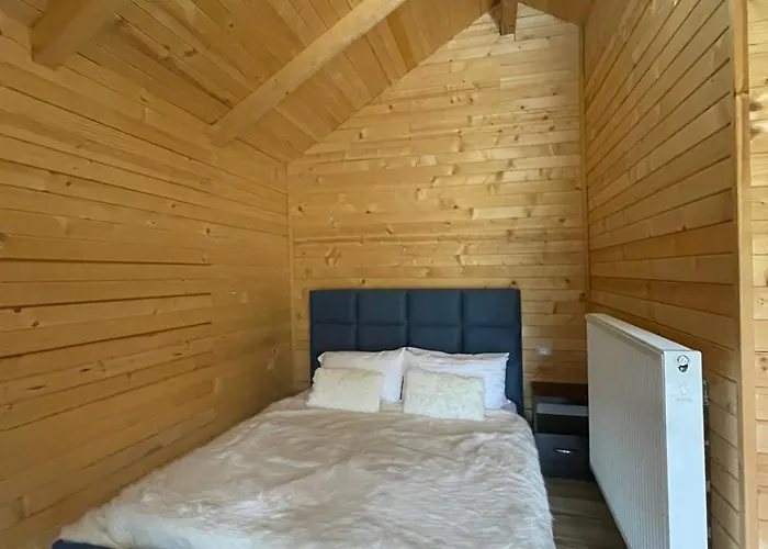 Thethi Paradise & Restaurant