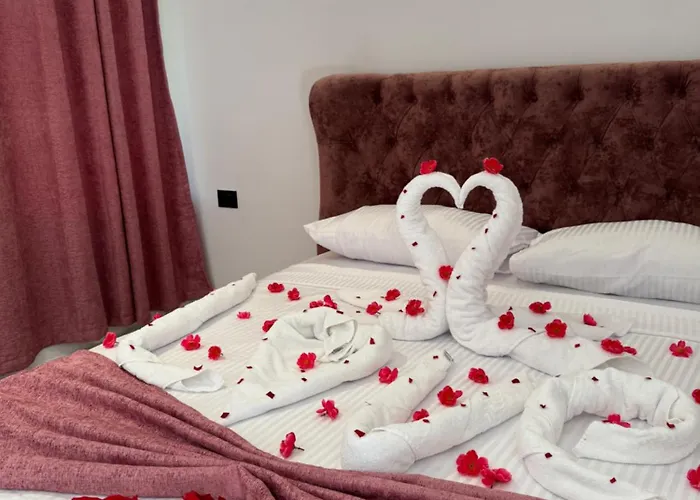 Thethi Paradise & Restaurant Farm stay *