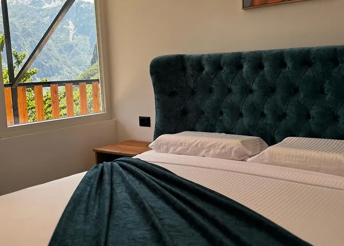 Farm stay Thethi Paradise & Restaurant