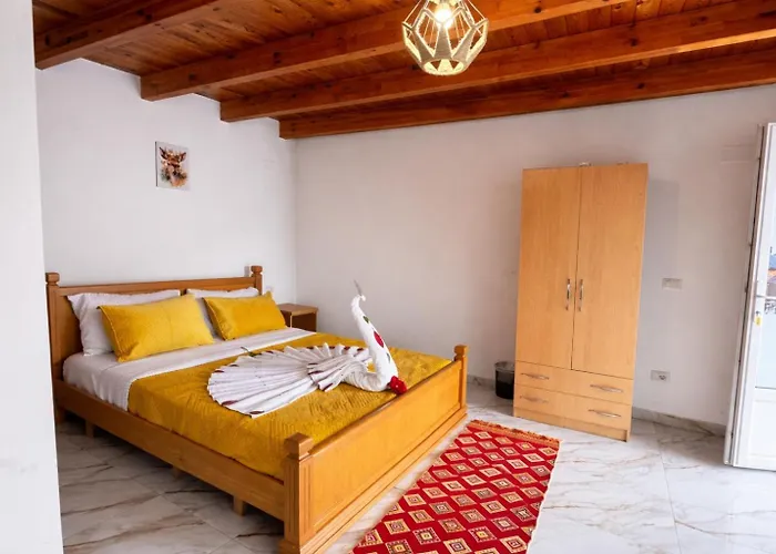 Thethi Paradise & Restaurant Κατάλυμα σε φάρμα Theth