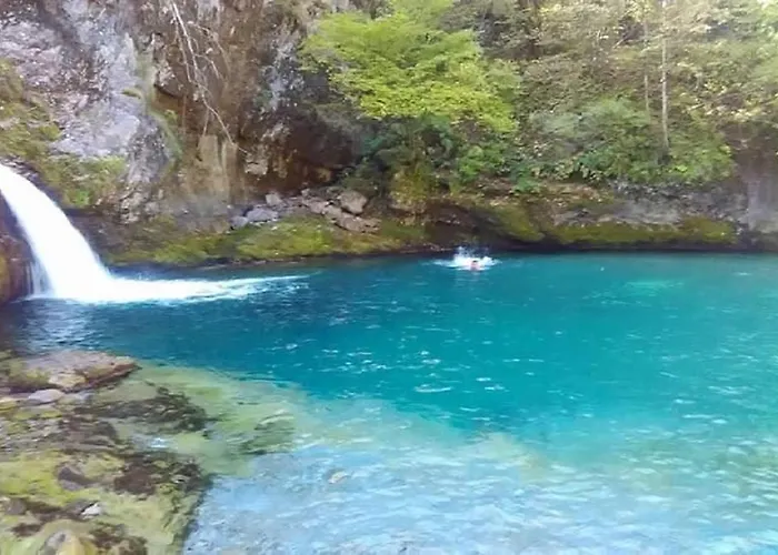 Thethi Paradise & Restaurant *